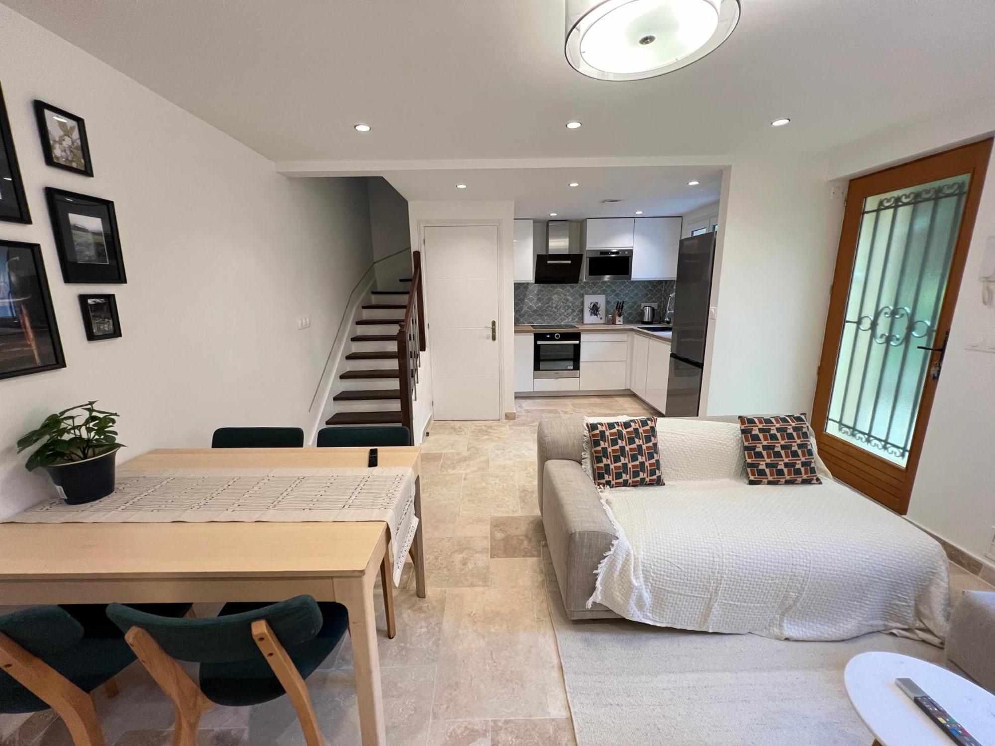 Charming House 2Br, 100M To Rer B Laplace Station Аркёй Экстерьер фото